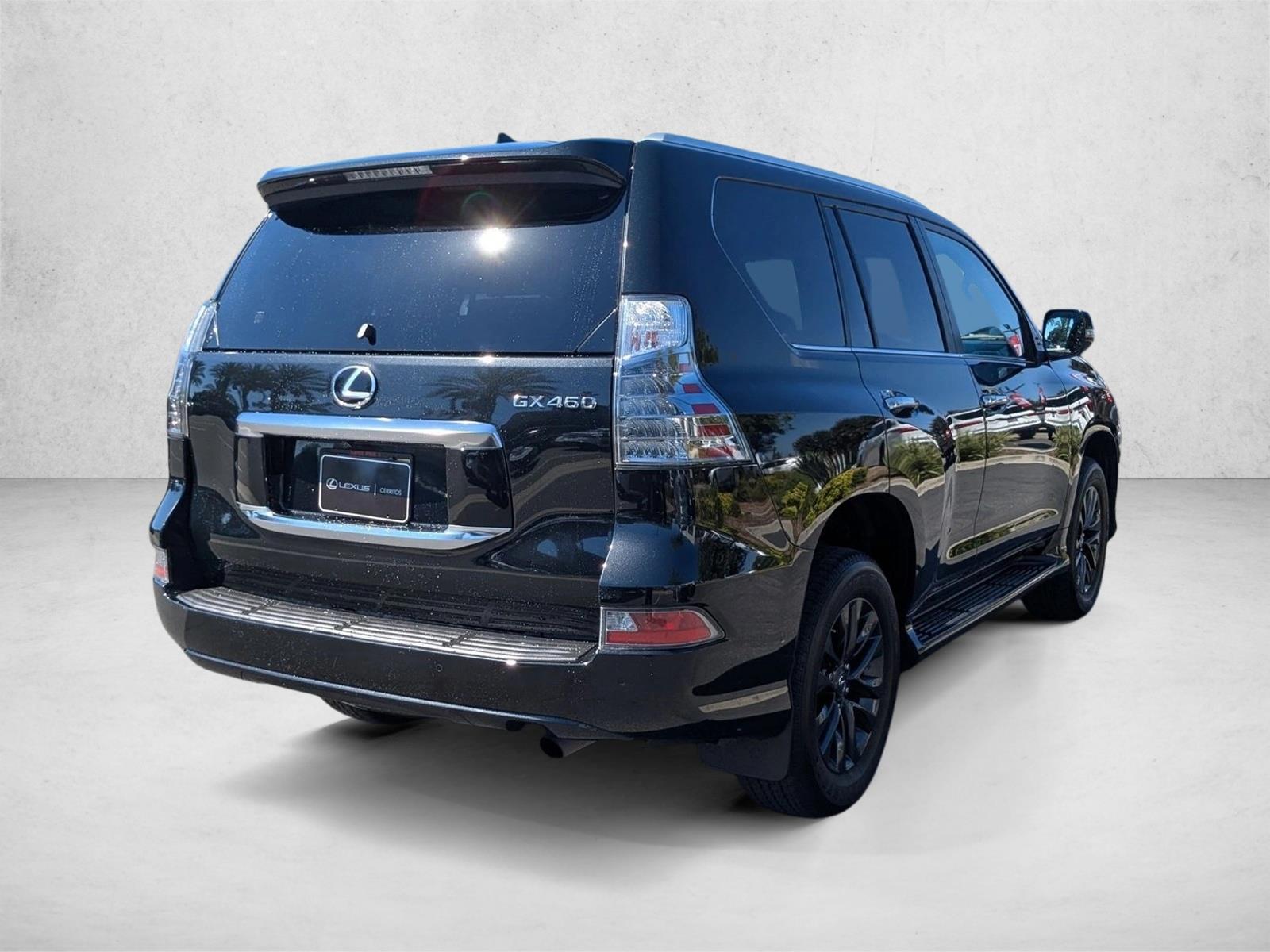 2023 Lexus GX 460 photo 2