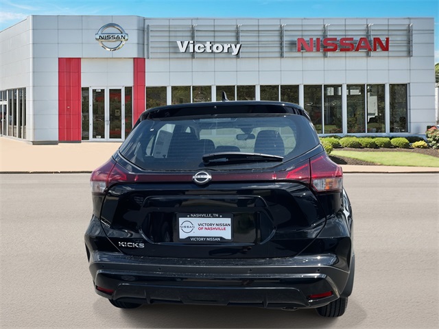 2025 Nissan Kicks Play S photo 3