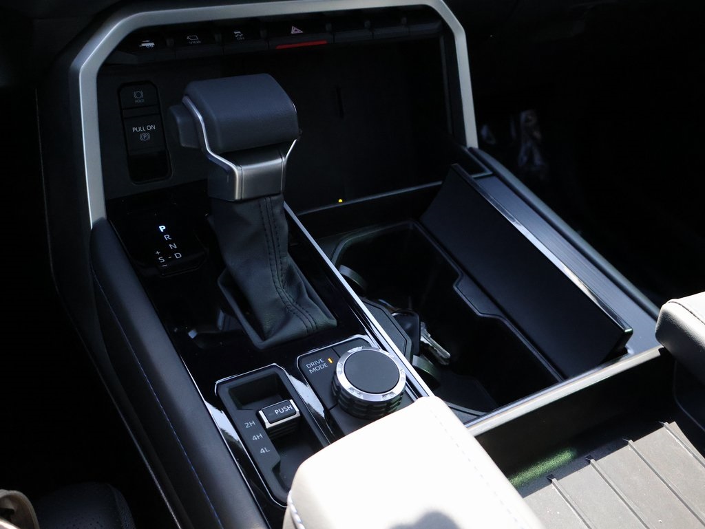 2025 Toyota Sequoia Platinum photo 37