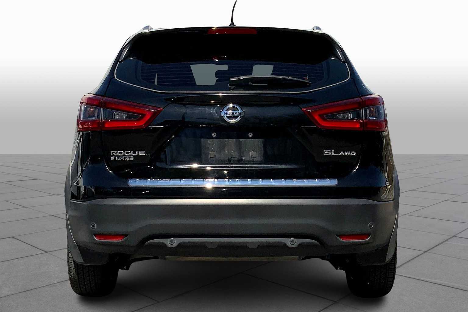 2022 Nissan Rogue Sport SL photo 4