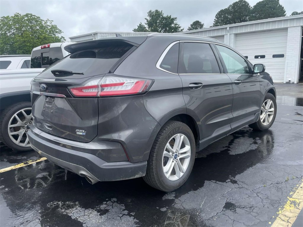 2019 Ford Edge SEL photo 2