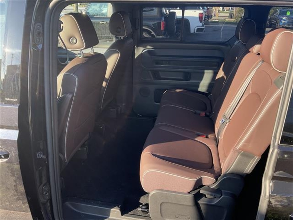 2025 Volkswagen ID. Buzz Pro S photo 4