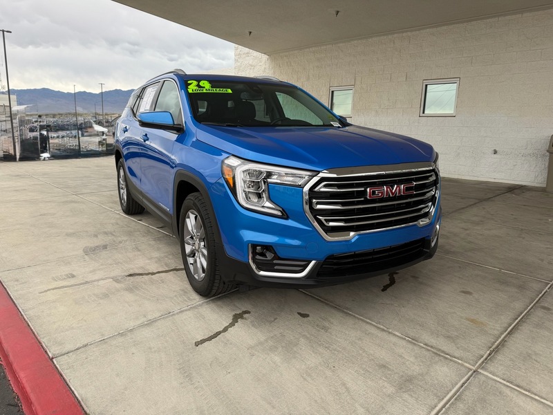 2024 GMC Terrain SLT's photo