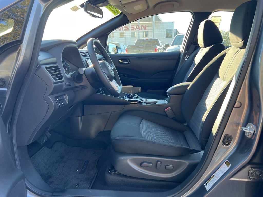 2024 Nissan Leaf SV Plus photo 12