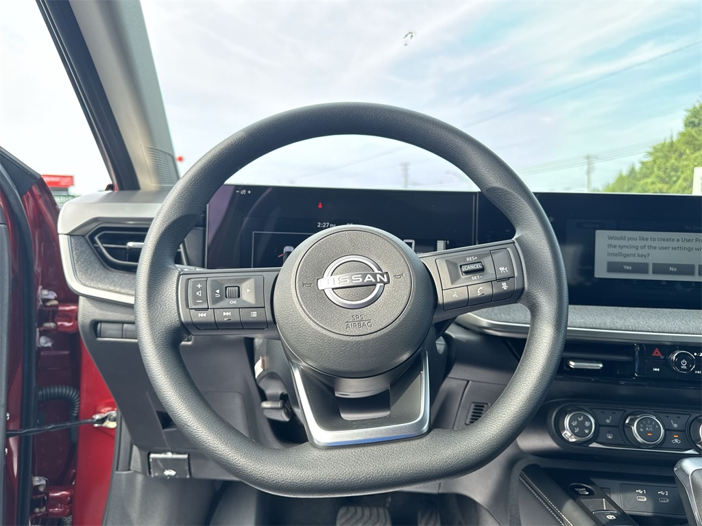 2025 Nissan Kicks SV photo 18