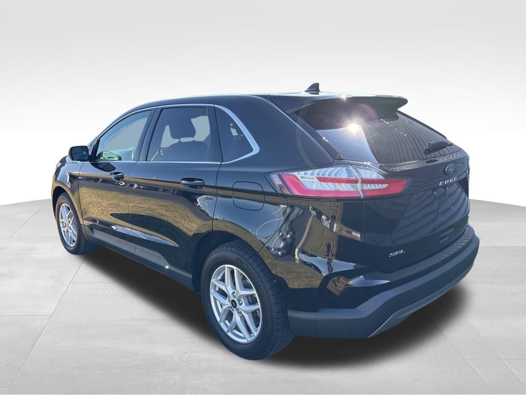 2023 Ford Edge SEL photo 3