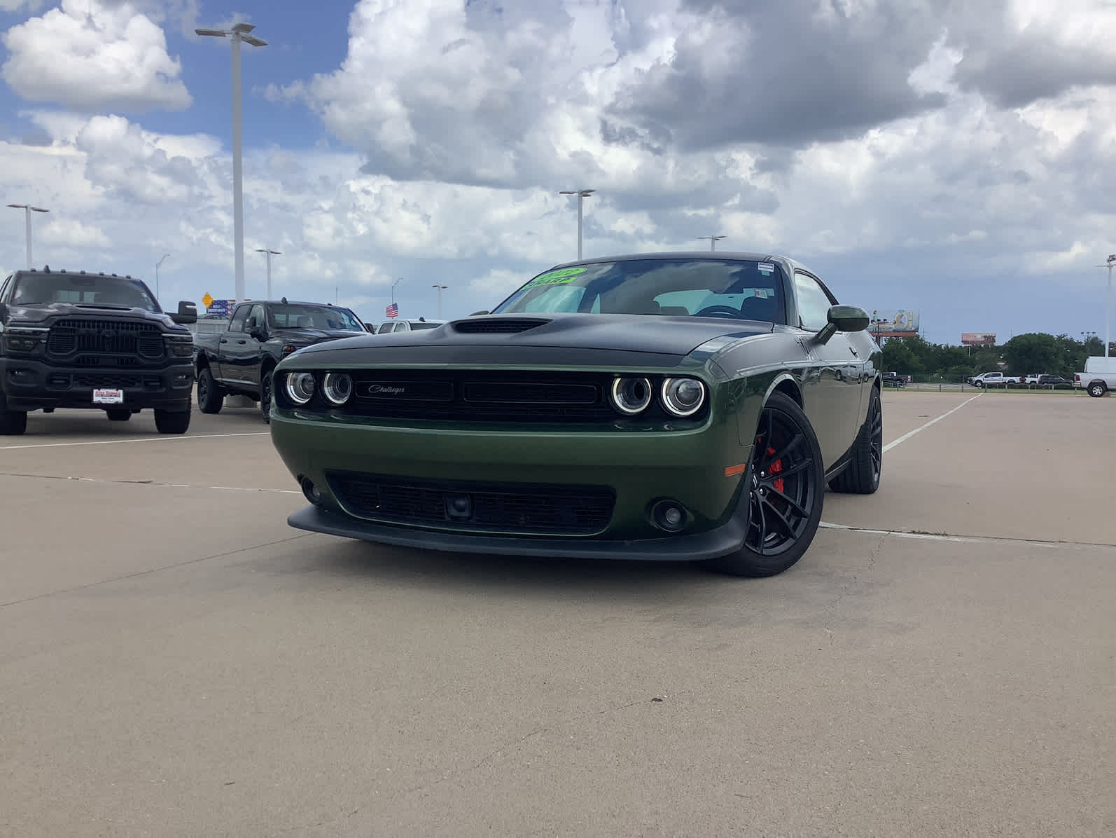 2022 Dodge Challenger R/T Scat Pack photo 2