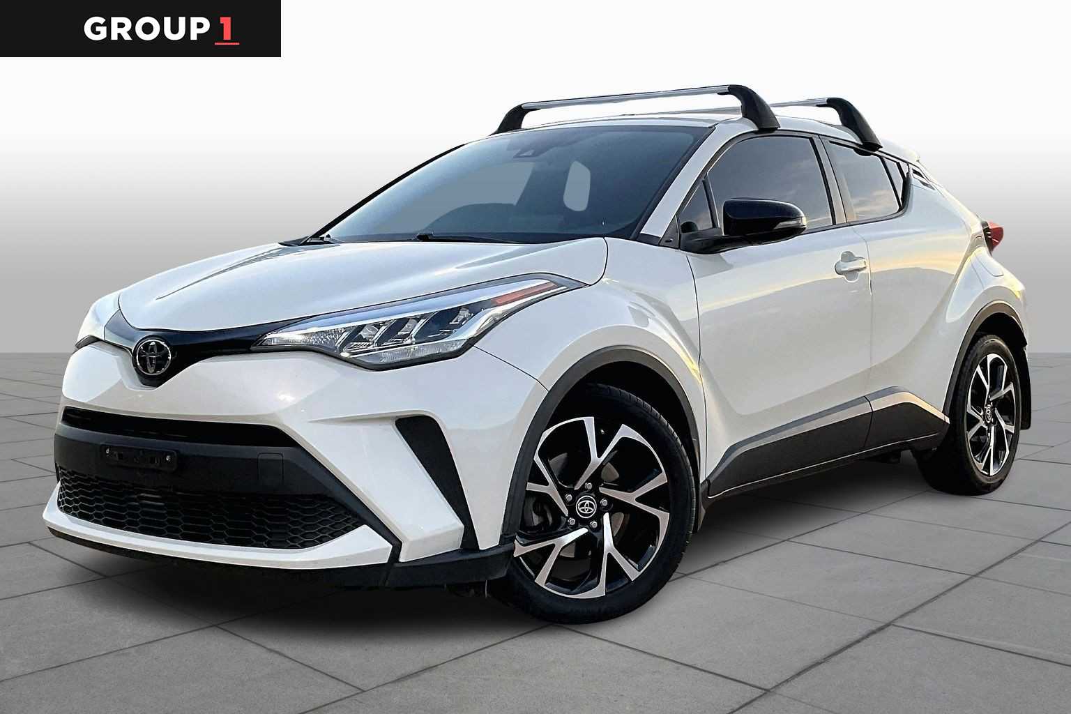 2020 Toyota C-HR XLE's photo