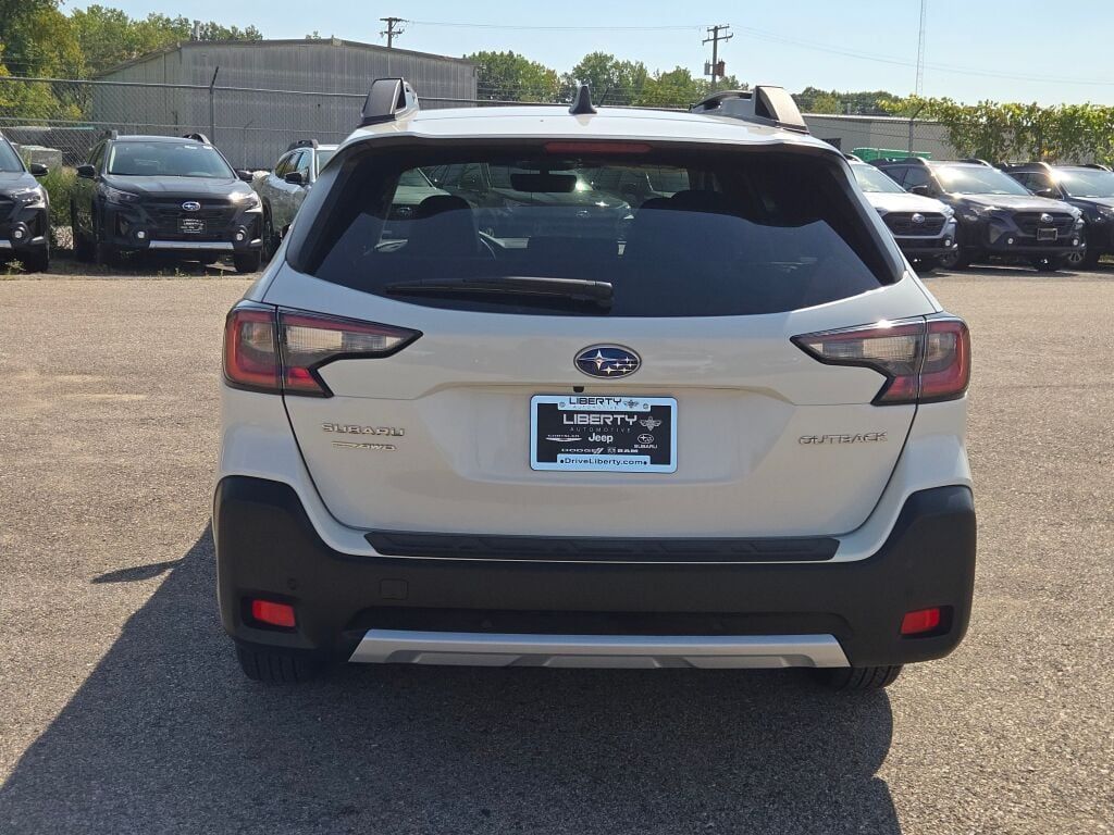 2023 Subaru Outback Limited photo 9