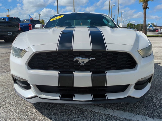 2017 Ford Mustang V6 photo 9