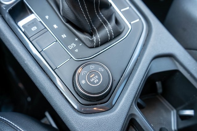 2021 Volkswagen Tiguan SE photo 26