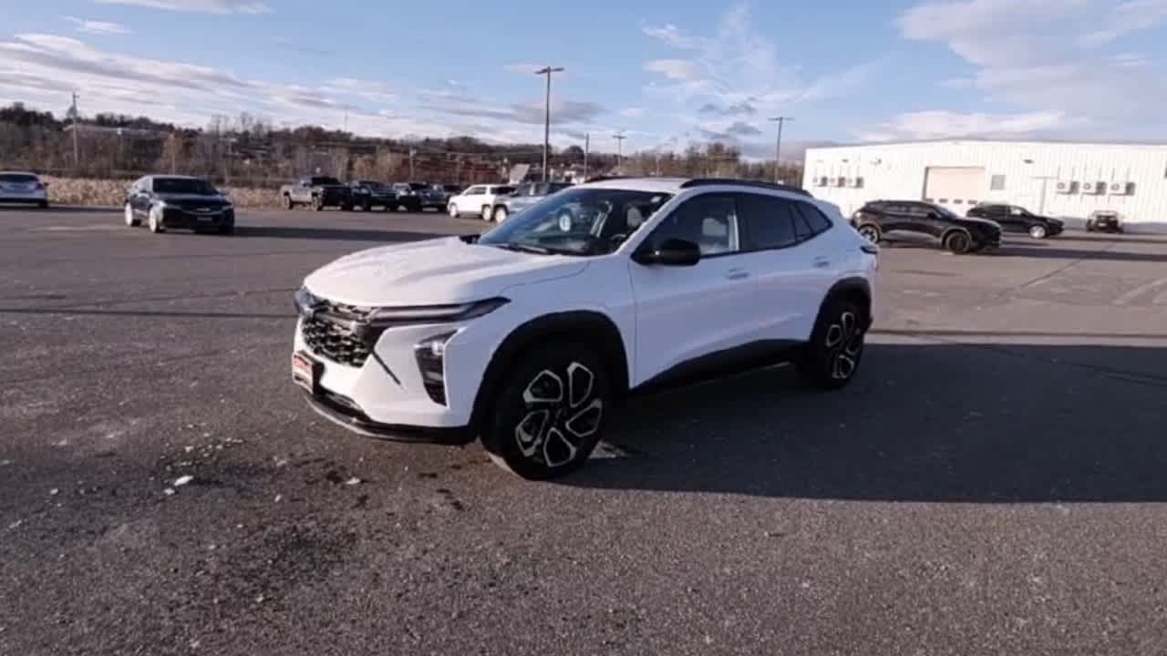 2024 Chevrolet Trax photo 4