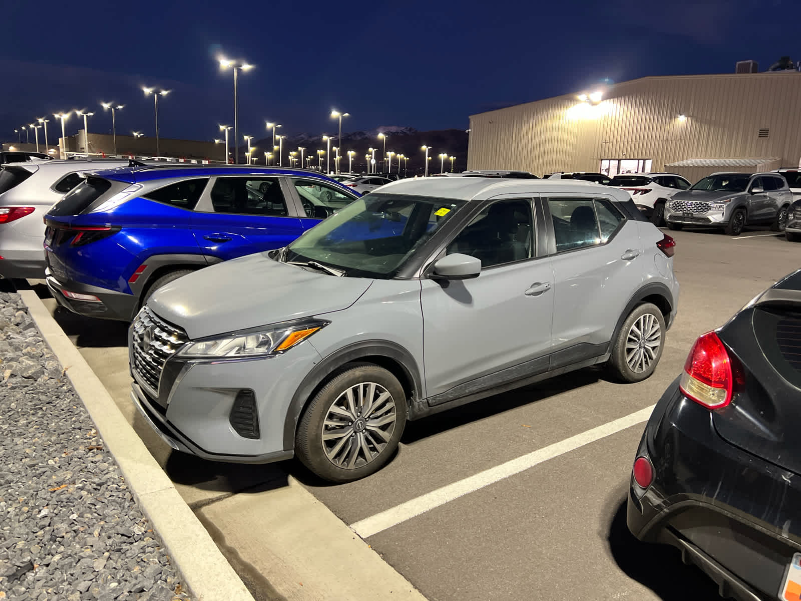 2024 Nissan Kicks SV's photo