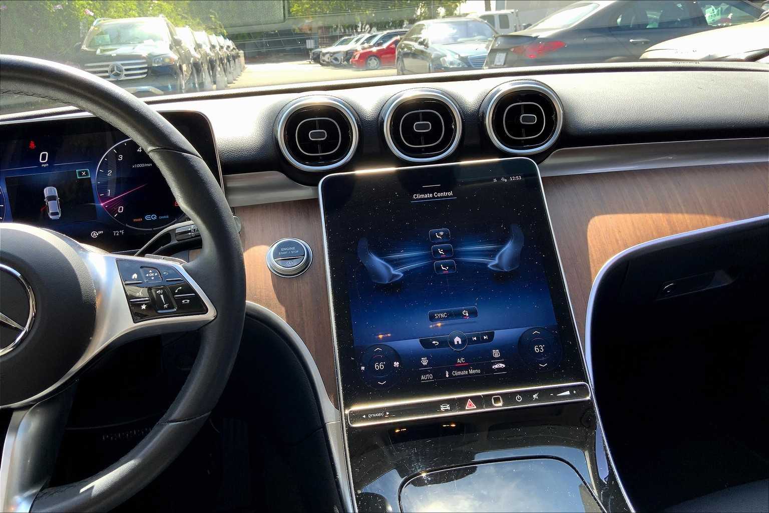 2022 Mercedes Benz C 300 photo 6