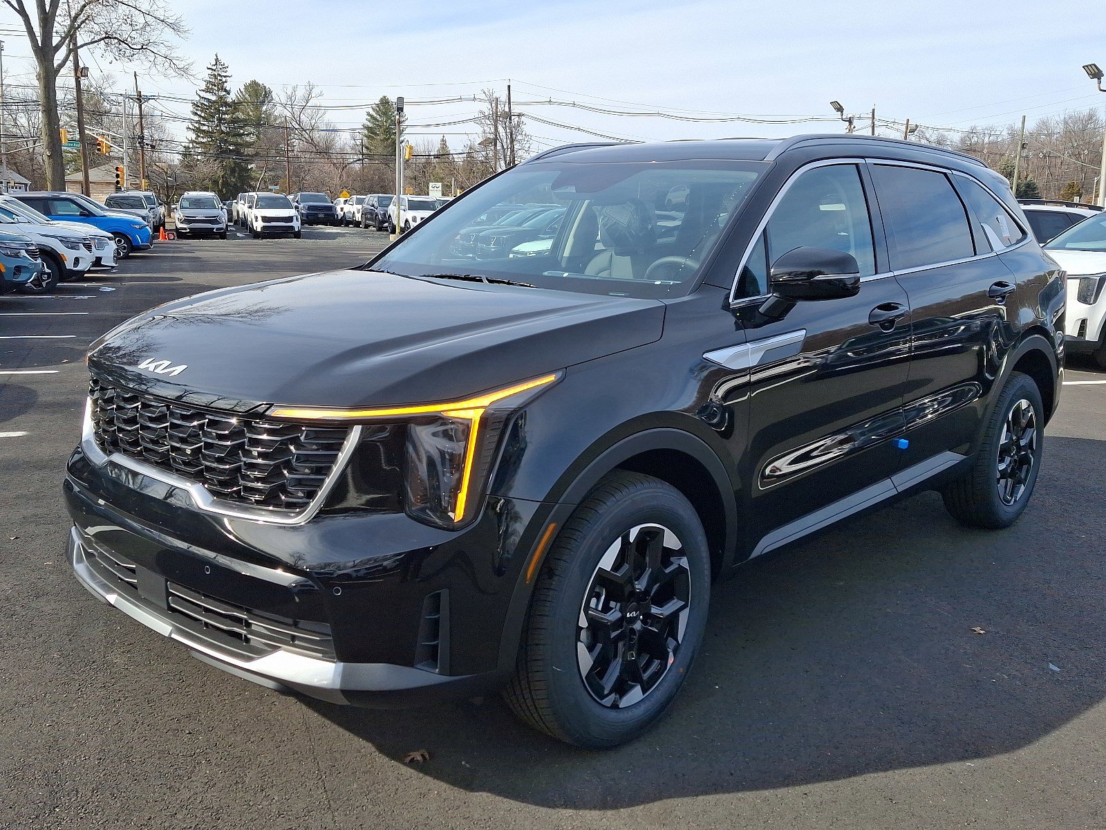 2025 Kia Sorento S photo 3