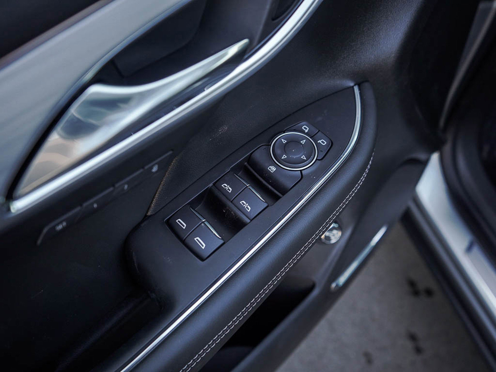 2025 Buick Envision Avenir photo 17
