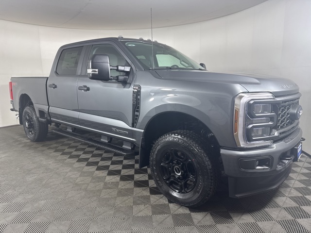 2026 Ford F-350 Super Duty XL's photo