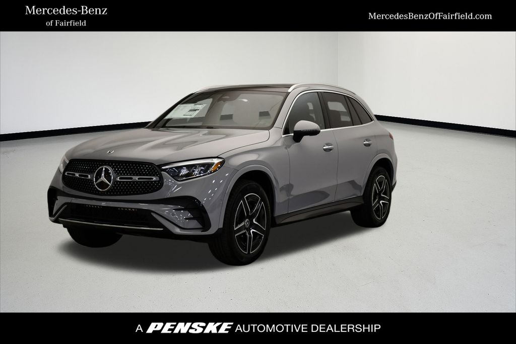 2026 Mercedes-Benz GLC Base's photo