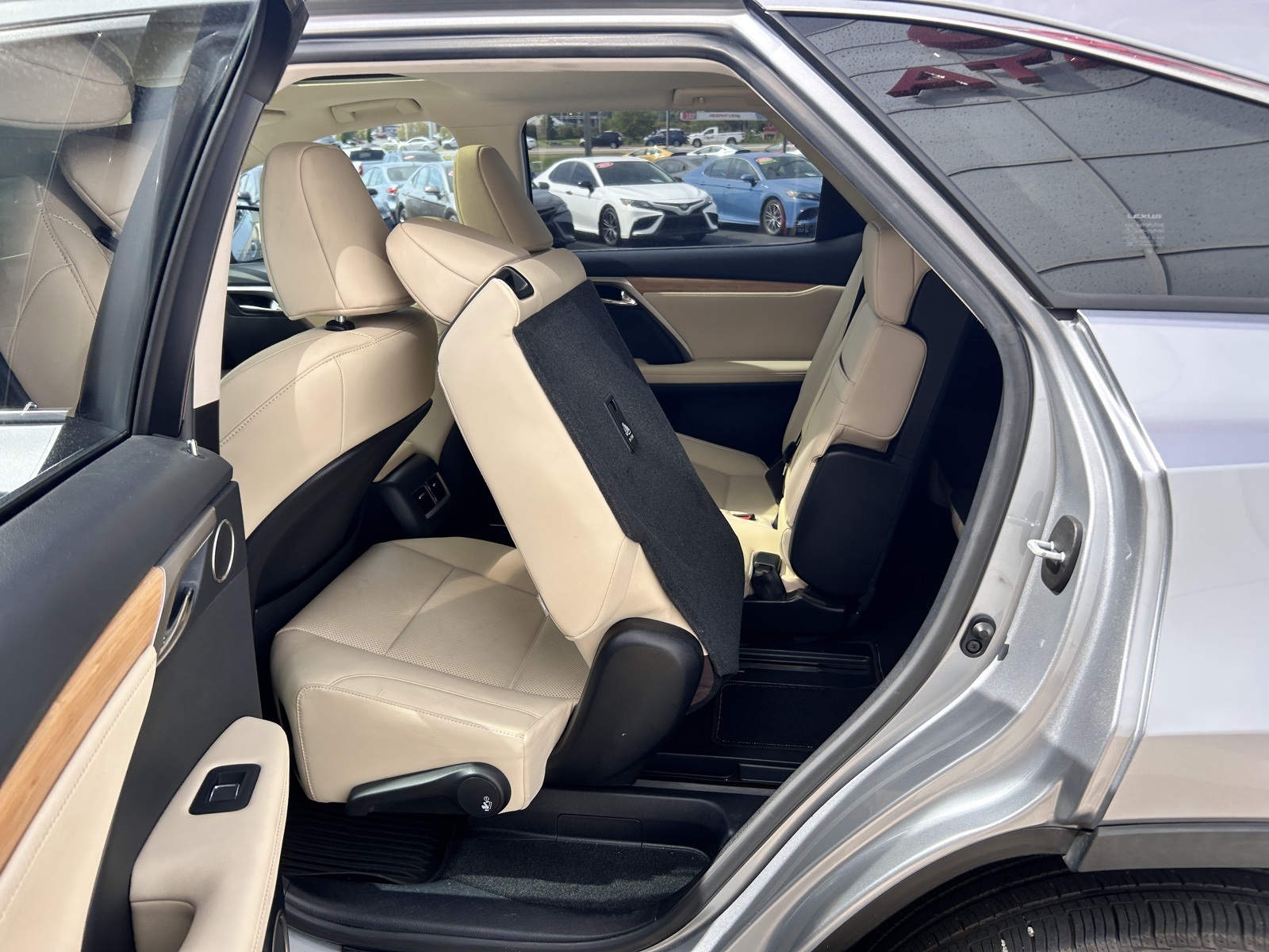 2022 Lexus RX 350L photo 16