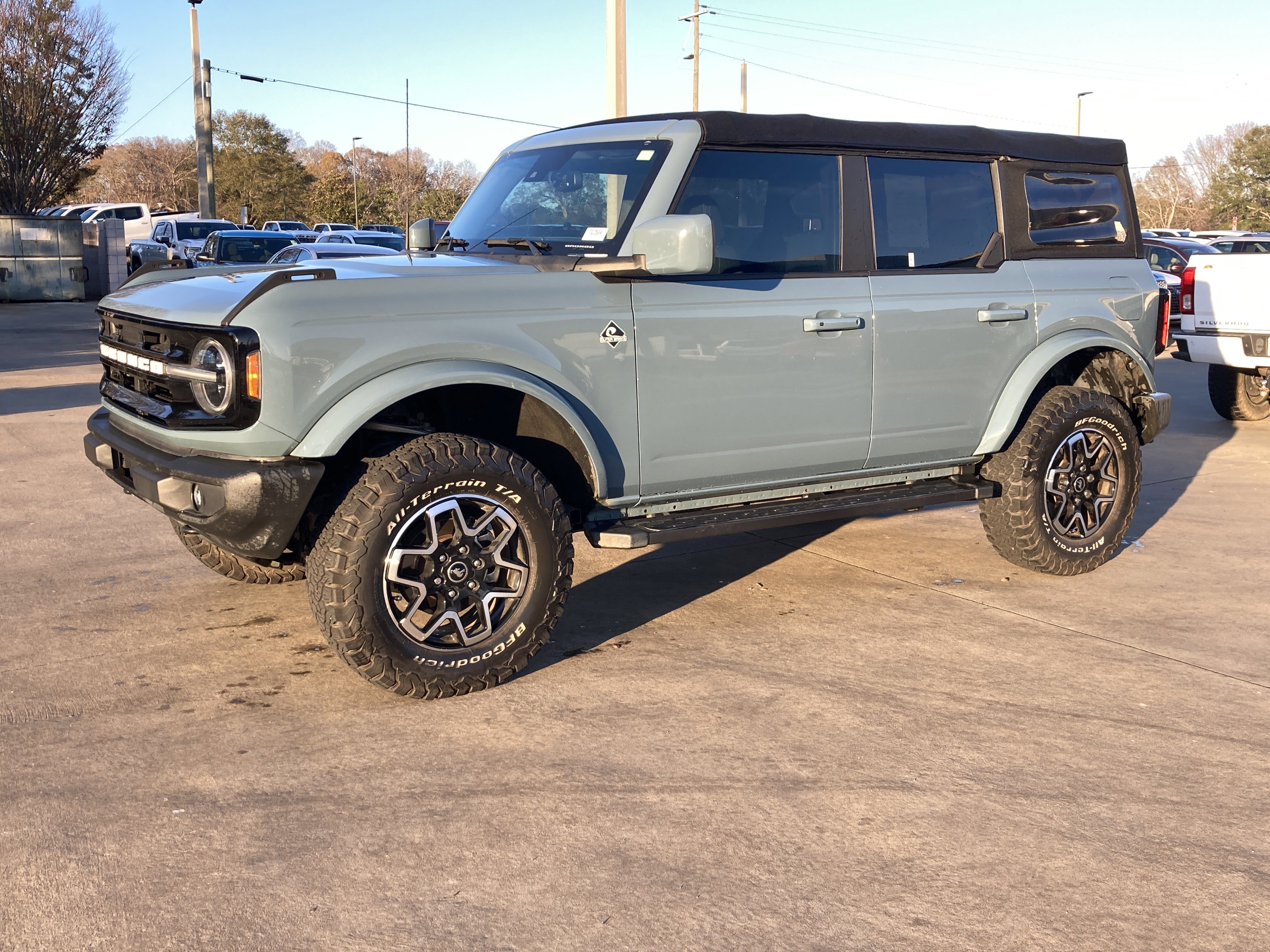 2021 Ford Bronco 4-Door Outer Banks's photo