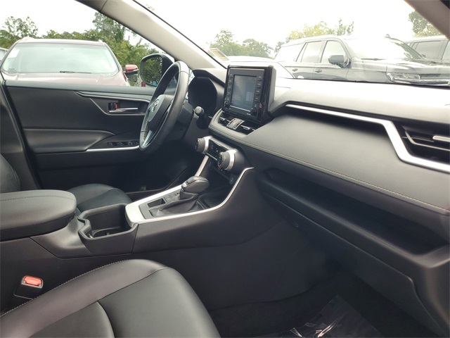 2022 Toyota RAV4 XLE Premium photo 32