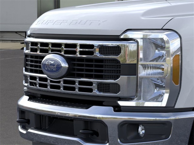 2025 Ford F-350 photo 15