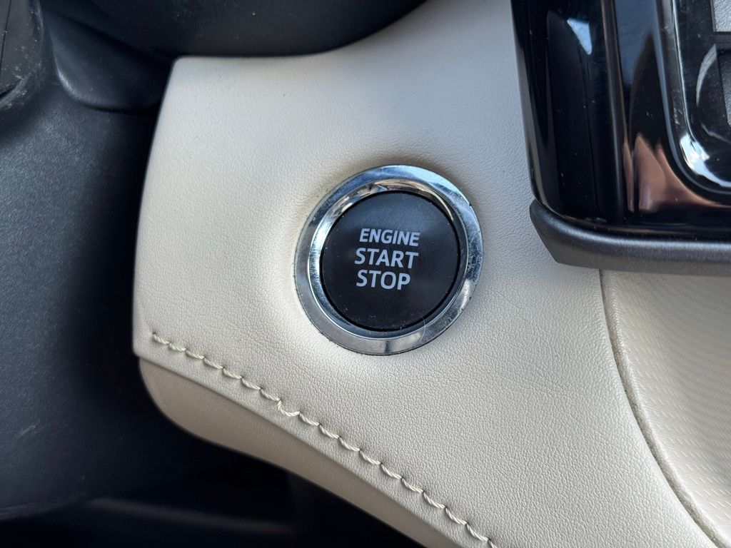 2023 Toyota Highlander XLE photo 31