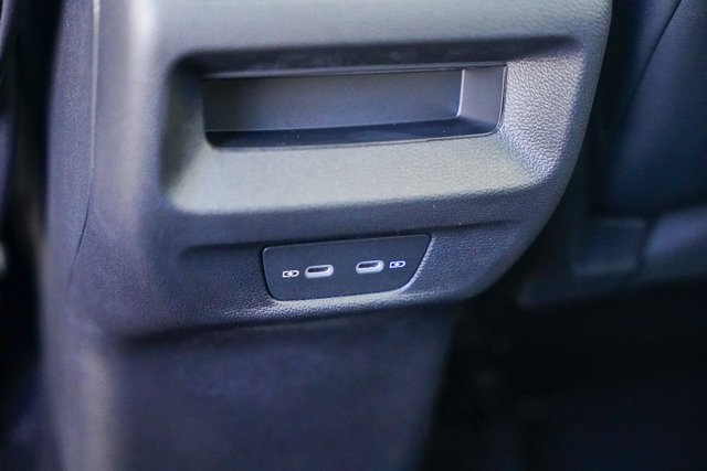 2025 Volkswagen Tiguan SE photo 19