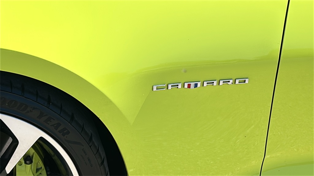 2021 Chevrolet Camaro 2SS photo 14