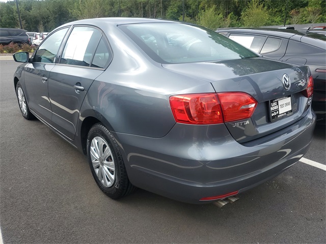 2013 Volkswagen Jetta 2.0 Base photo 4