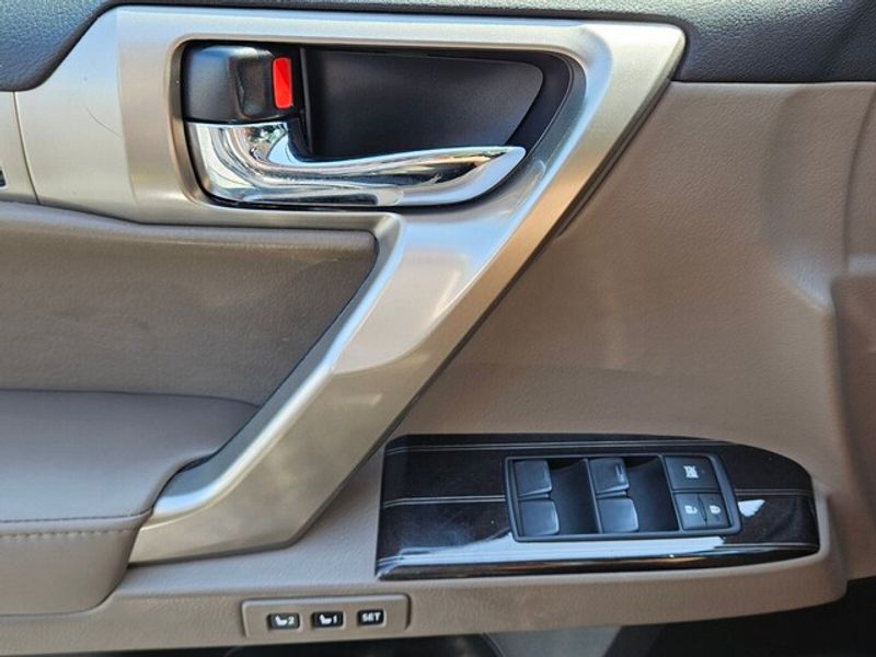 2021 Lexus GX 460 Premium photo 29