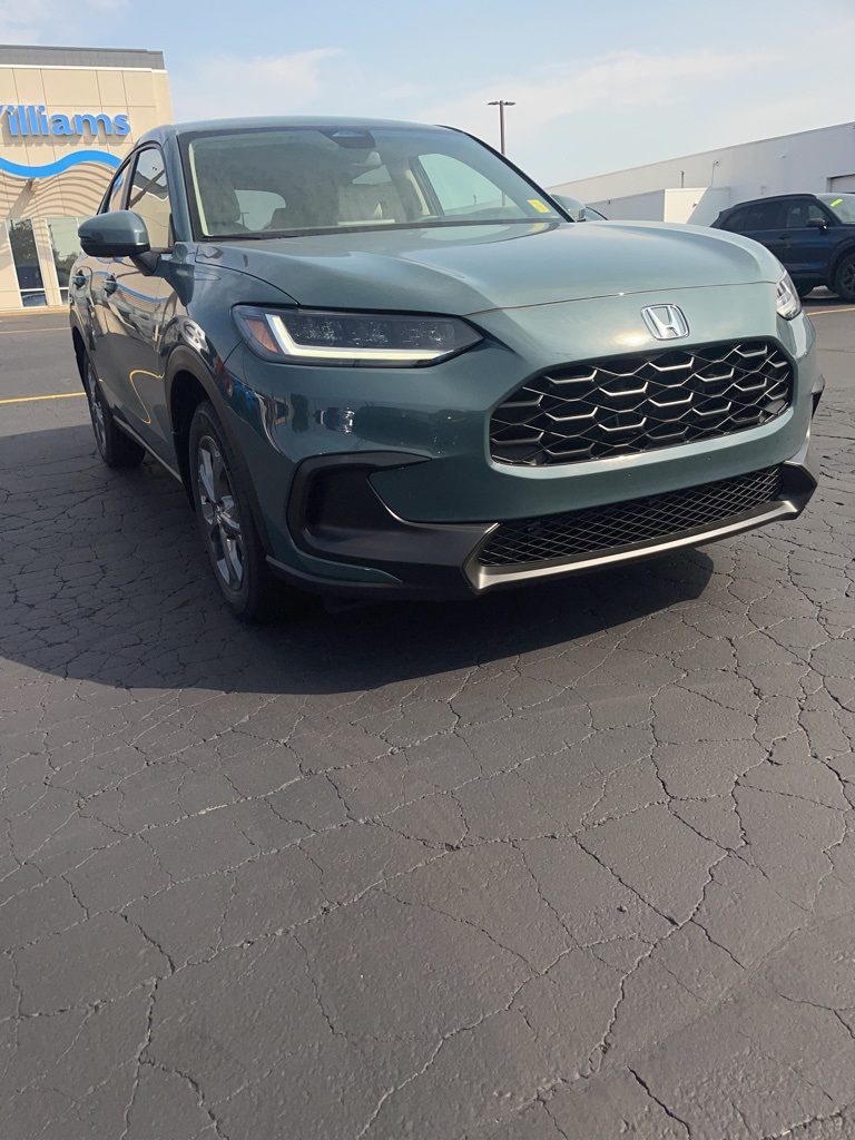 2026 Honda HR-V LX photo 2