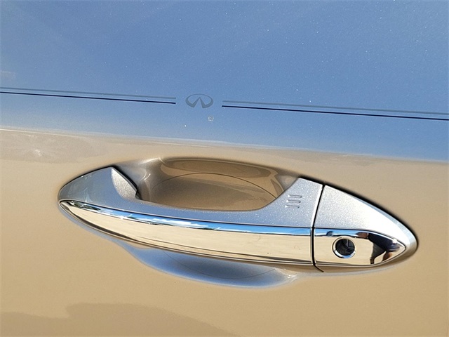 2023 Infiniti QX60 Luxe photo 7