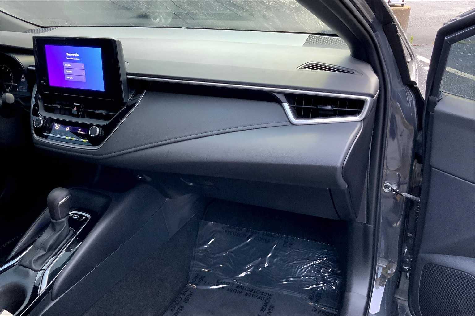 2023 Toyota Corolla SE photo 17
