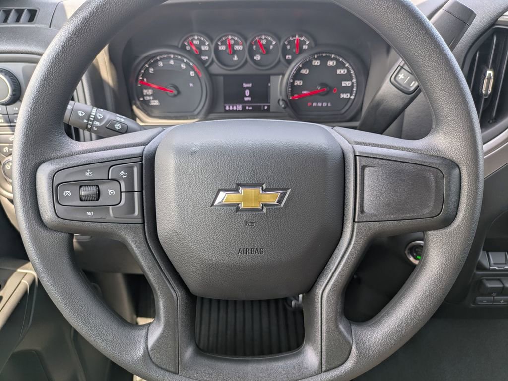 2025 Chevrolet Silverado 1500 Custom photo 17