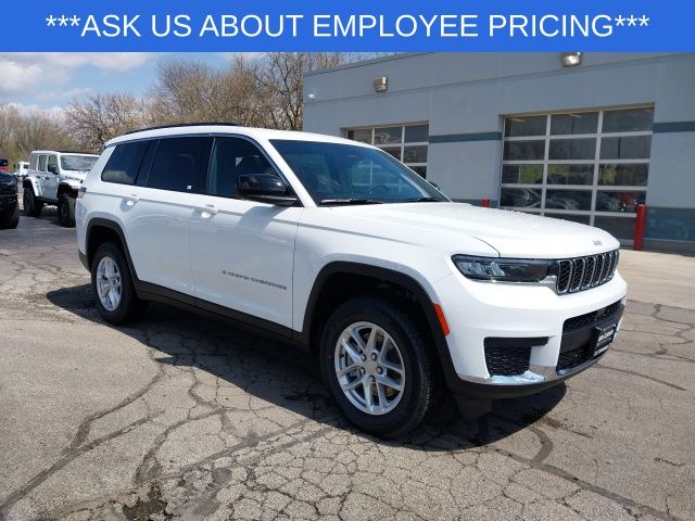 2025 Jeep Grand Cherokee Laredo X photo 2