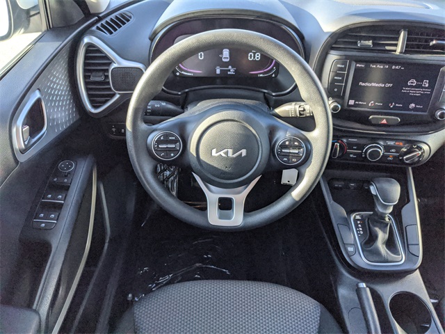 2023 Kia Soul LX photo 12