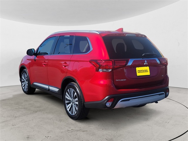 2020 Mitsubishi Outlander SEL photo 3