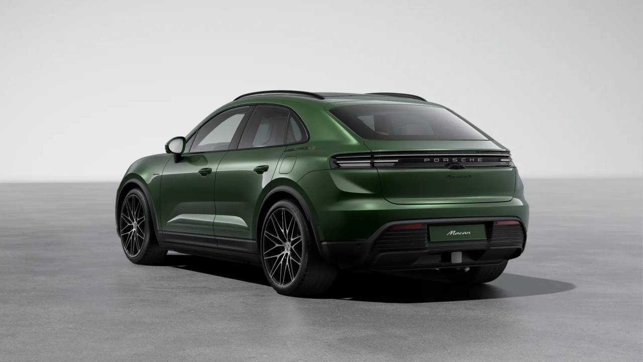 2025 Porsche Macan Electric photo 3