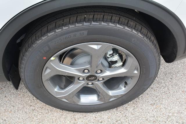 2025 Ford Escape ST-Line photo 3