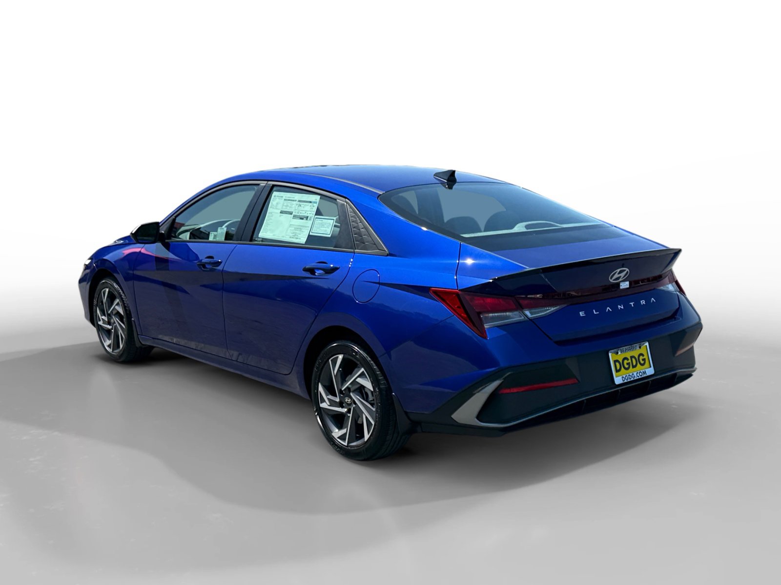 2025 Hyundai Elantra SEL Sport photo 3