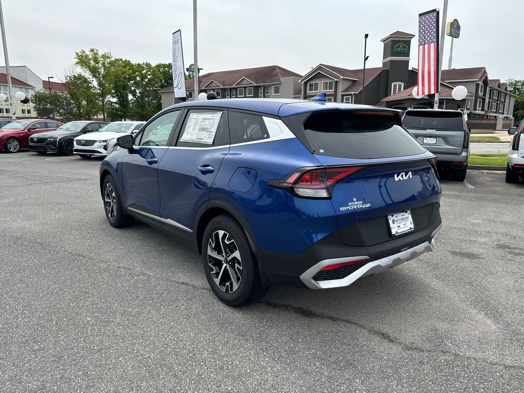 2024 Kia Sportage EX photo 5