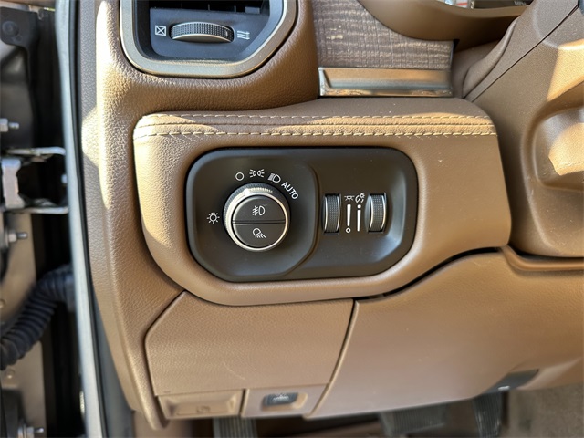 2022 Ram 3500 Laramie Longhorn photo 29