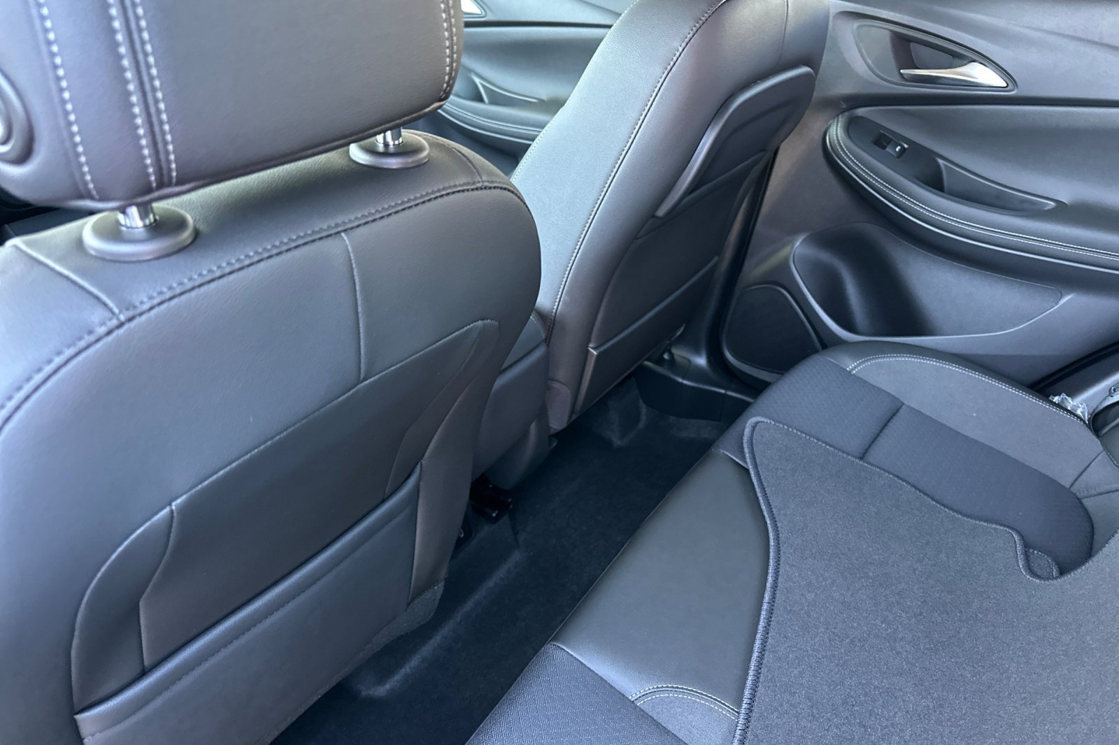 2026 Buick Encore GX Preferred photo 10