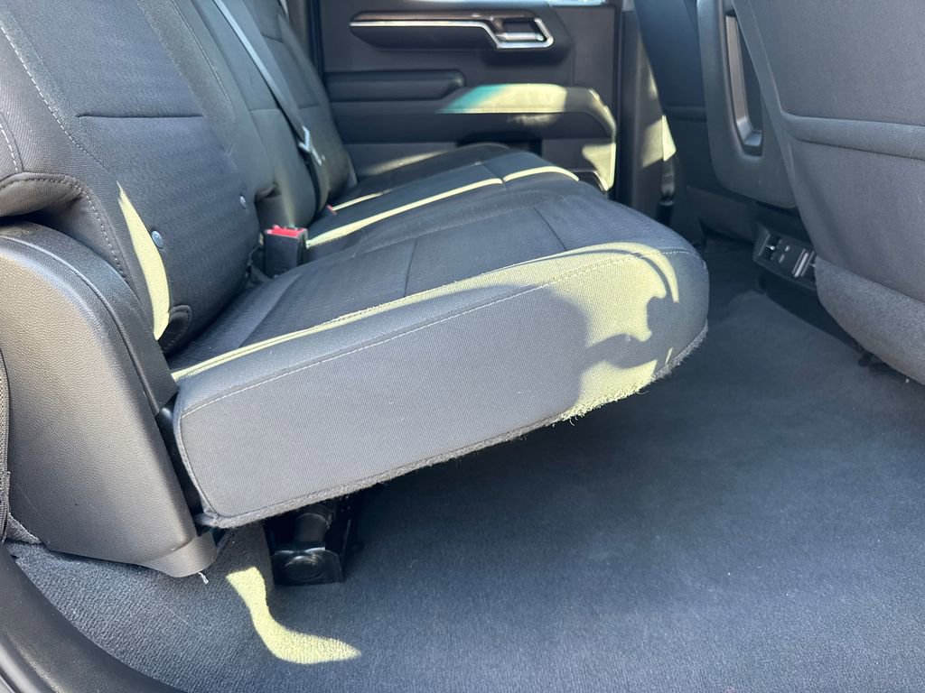2022 Chevrolet Silverado 1500 LT photo 13