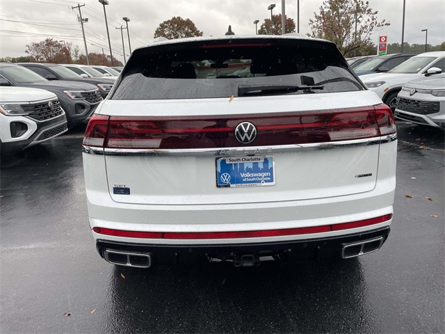 2024 Volkswagen Atlas Cross Sport SEL R-Line photo 2