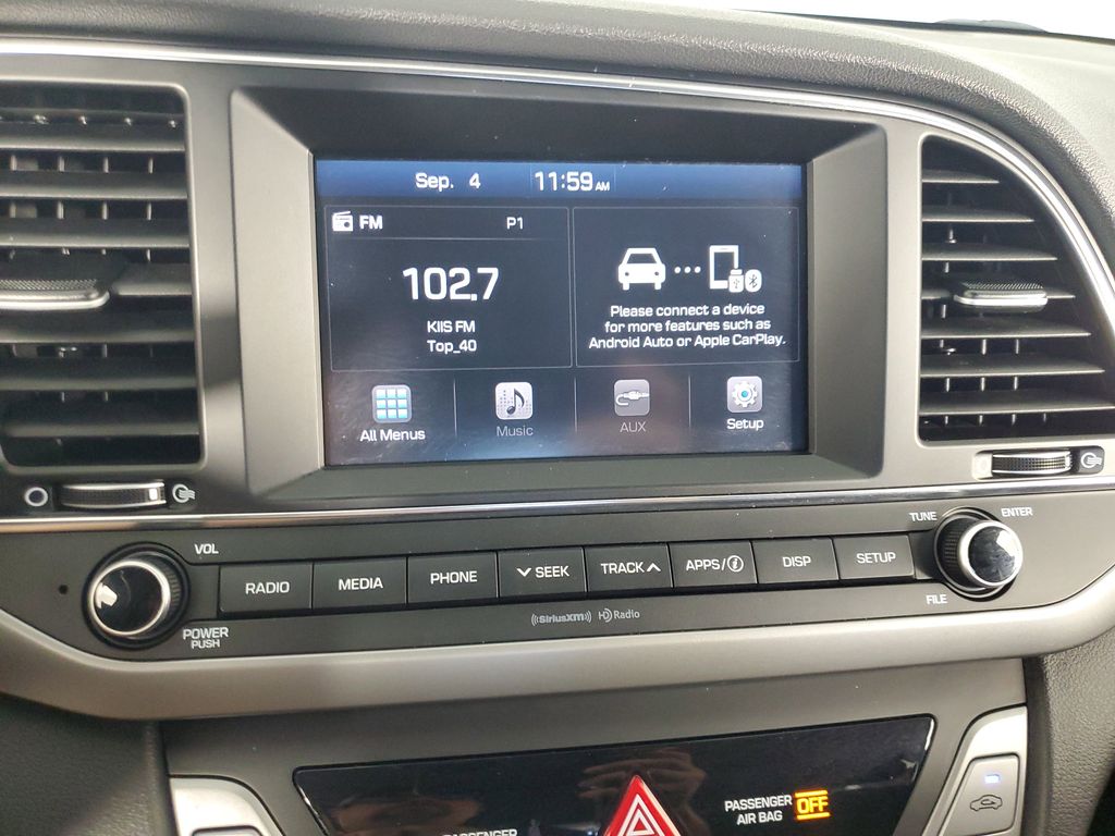 2018 Hyundai Elantra SEL photo 19