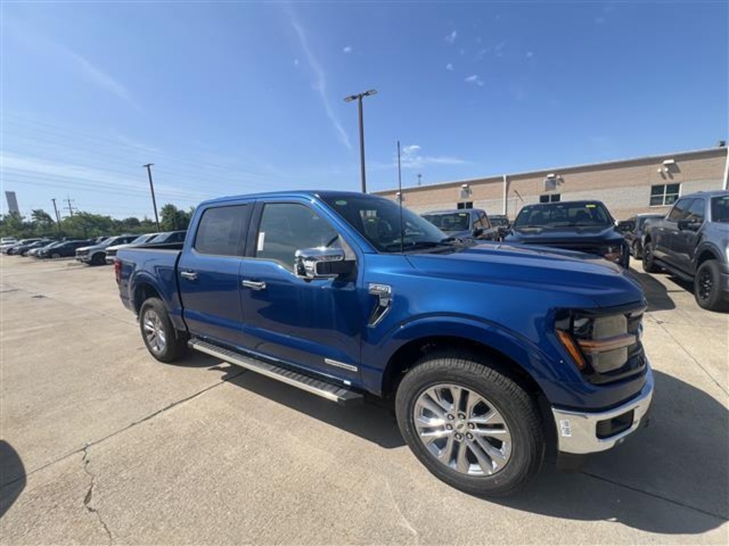 2025 Ford F-150 XLT photo 3