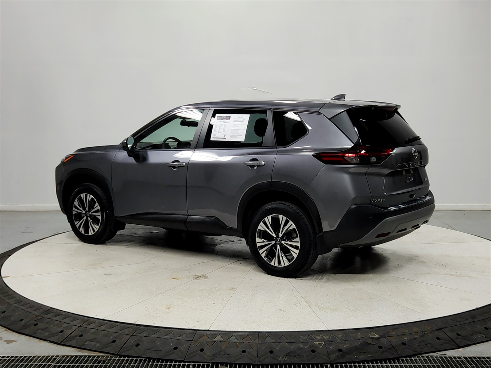 2023 Nissan Rogue SV photo 2