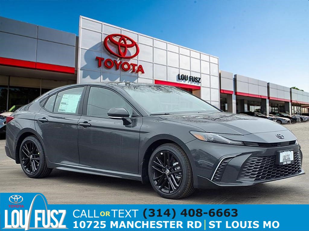 2026 Toyota Camry SE's photo